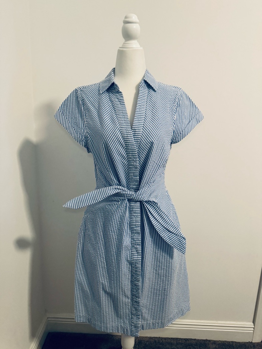 Vineyard Vines Blue Striped Seersucker Wrap Shirt Dress - Classic Summer Style